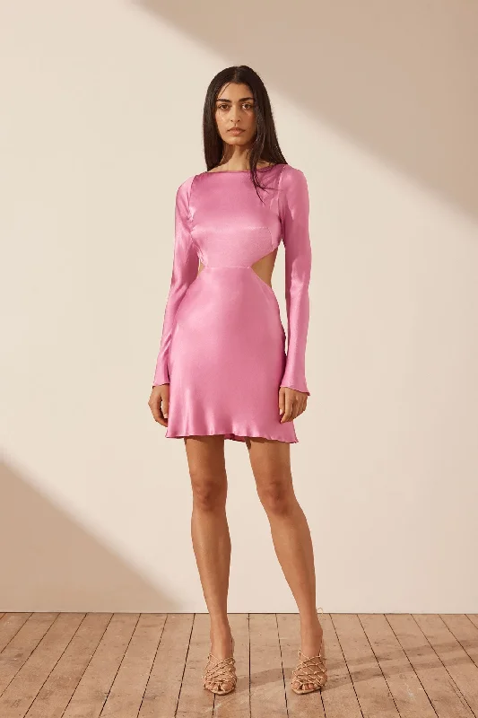 ARIENZO LONG SLEEVE OPEN BACK MINI DRESS - IBIS ROSE Elegant Mini Dress with Pleats