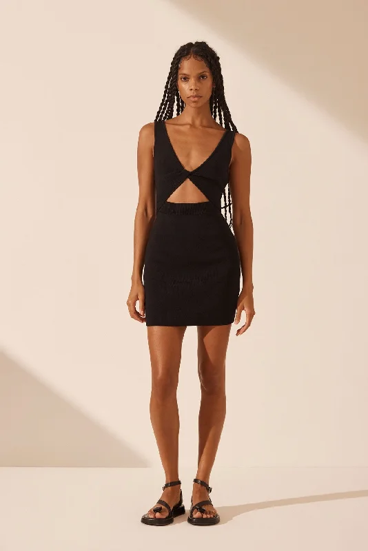 BASIC TWIST FRONT MINI DRESS - BLACK Stylish Spaghetti Strap Mini Dress