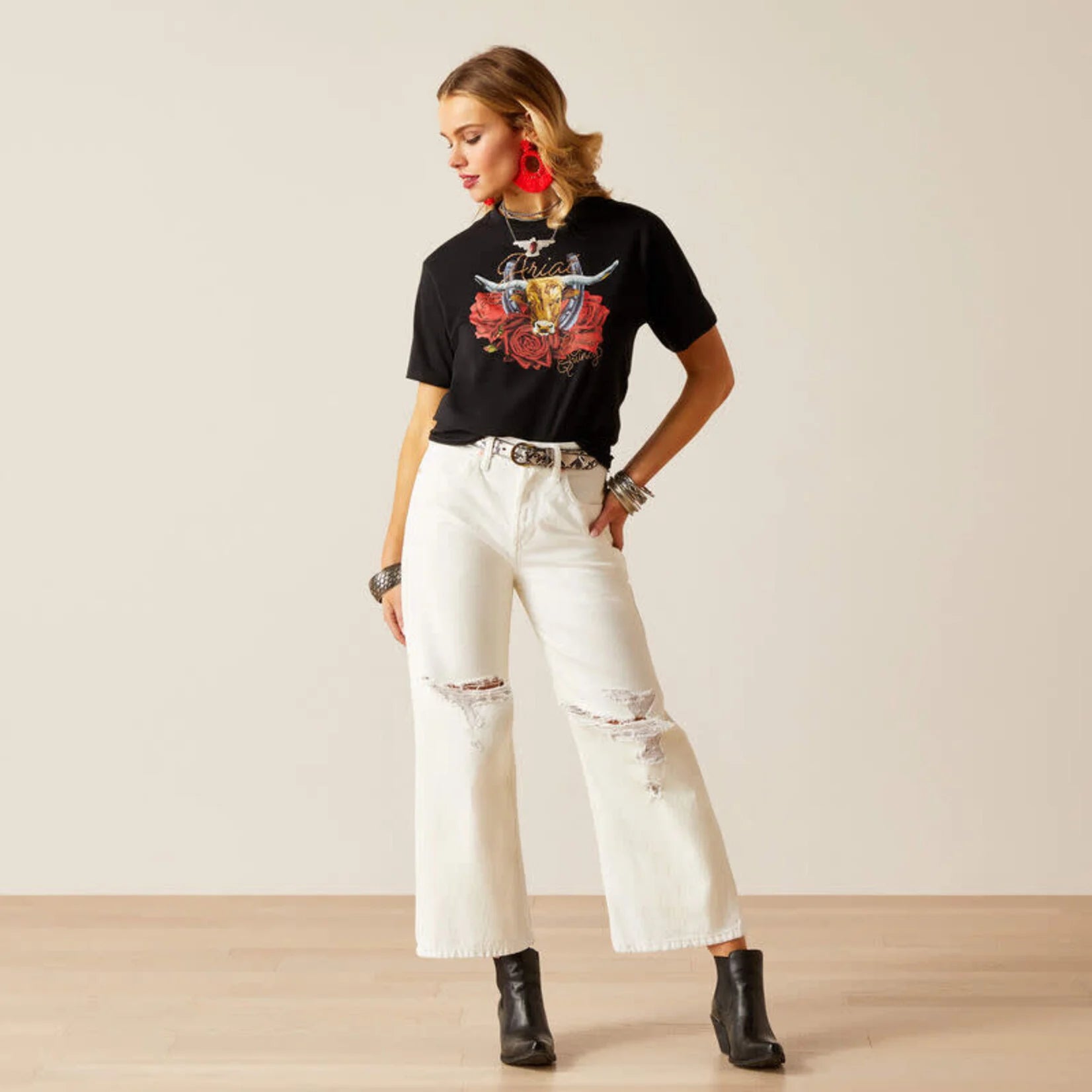 Ariat Wms Rodeo Quincy Steer SS T Shirt Black Fashionable Button-Front Short Sleeve