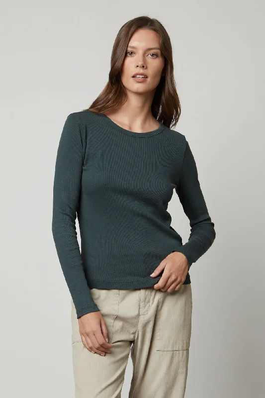 BAYLER RIBBED SCOOP NECK TEE Notch Collar Peter Pan Collar Cowl Neck