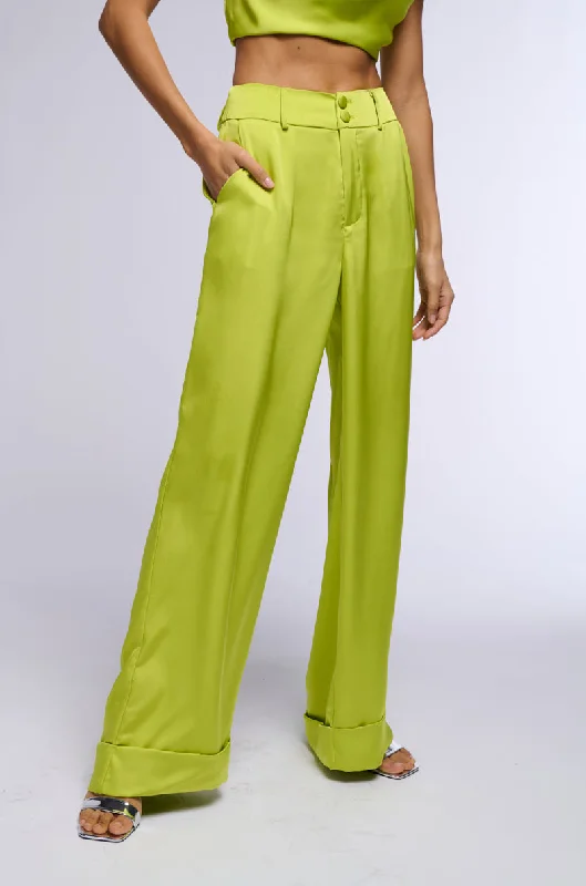 MOVE AND SHAKE TROUSER Trousers Capri Summer