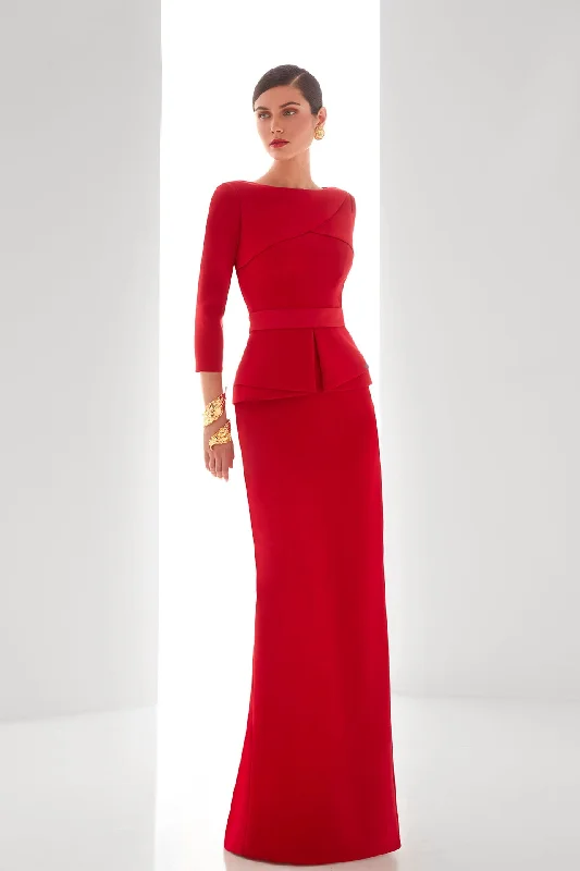 3/4 sleeves crepe dress with ruffles