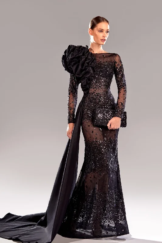 Embroidered gown with taffeta details