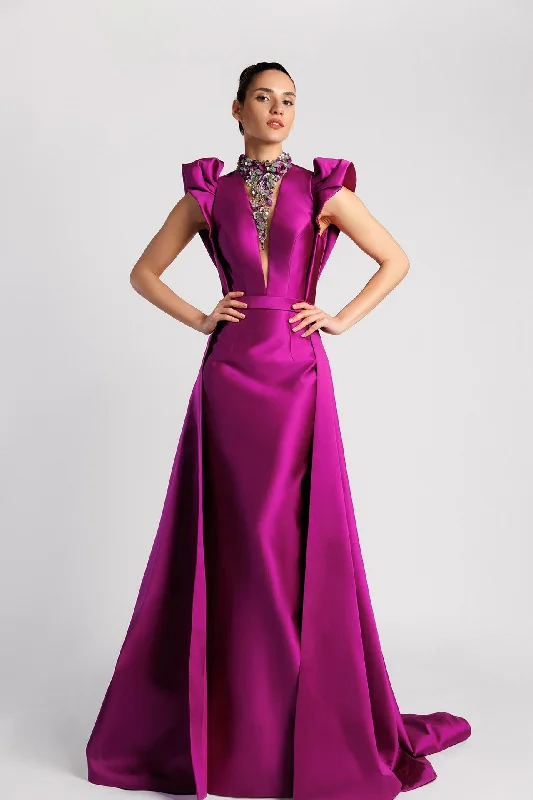 Embroidered neckline cadi dress