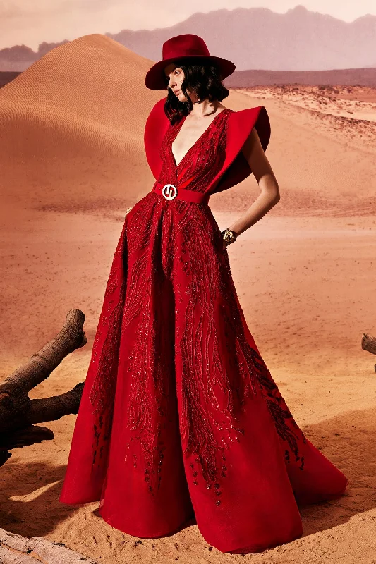 Fully embroidered gown with silk threads