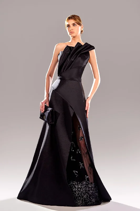 Strapless satin dress with embroidery